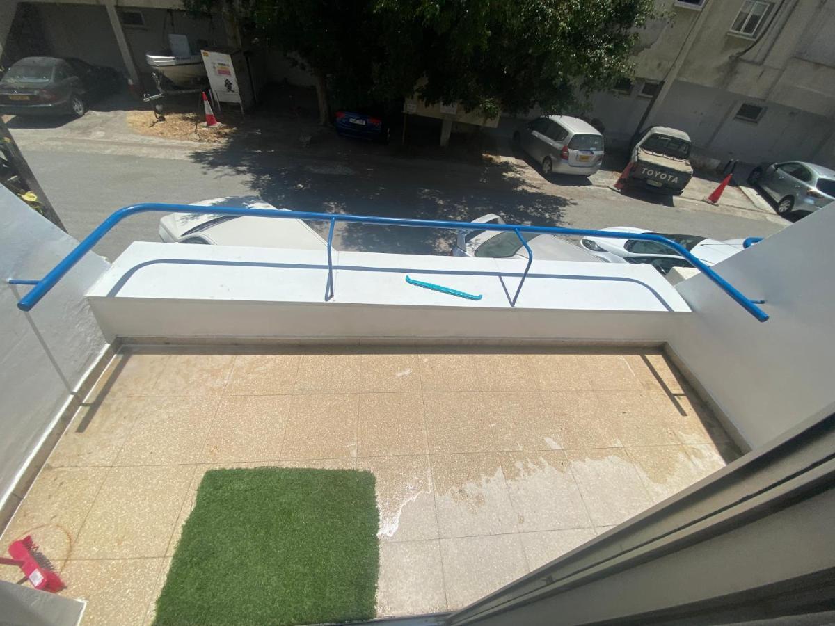 1-bedroom Duplex 100m By The Sea