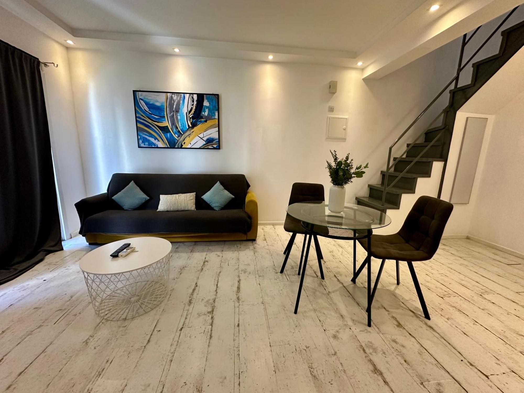 Apartment 1-bedroom Duplex 100m By The Sea