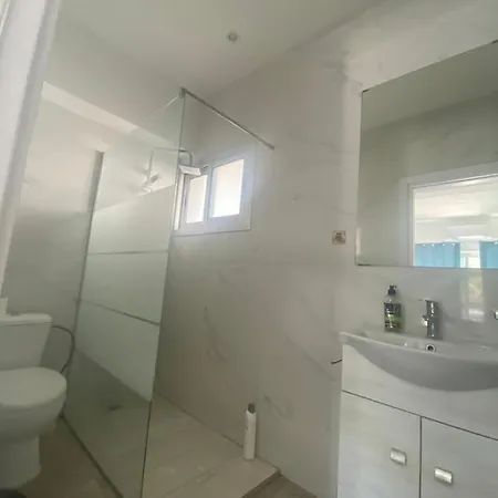 1-Bedroom Duplex 100M By The Sea Limassol Exterior photo
